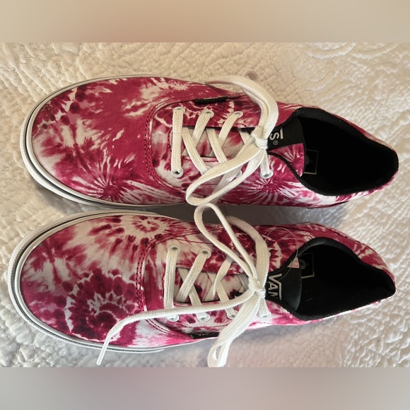 Vans - Picture 2 of 2
